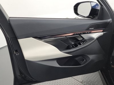 2025 BMW 5 SERIES 缩略图 14