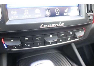 2019 Maserati LEVANTE thumbnail 58
