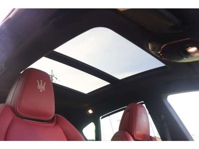 2019 Maserati LEVANTE thumbnail 19