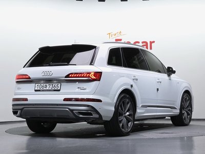صورة 5 لـ 2020 AUDI Q7