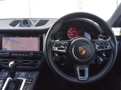 صورة مصغرة 14 لـ 2021 Porsche MACAN