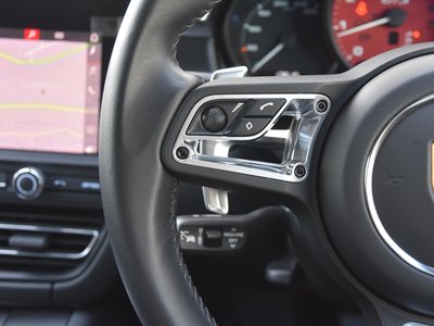 صورة مصغرة 16 لـ 2021 Porsche MACAN