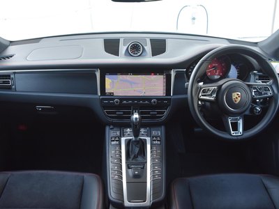 2021 Porsche MACAN — фото 4