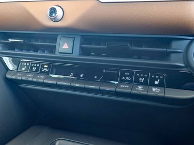 TOYOTA CROWN CROSSOVER - 9