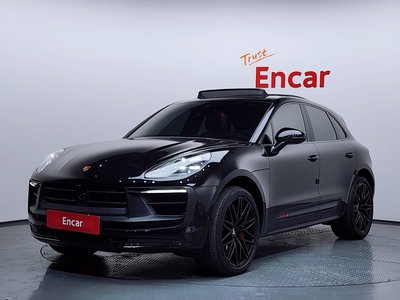 PORSCHE MACAN - 1