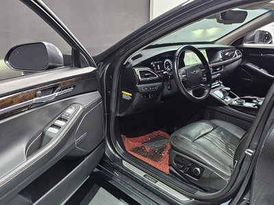 صورة 10 لـ 2021 Genesis G90