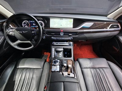 صورة 4 لـ 2021 Genesis G90