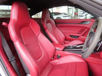 2022 Porsche 911 — миниатюра 34