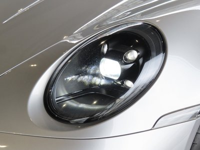 2022 Porsche 911 — миниатюра 26