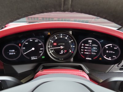 2022 Porsche 911 — миниатюра 32