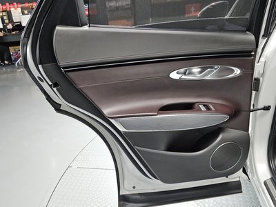 صورة مصغرة 15 لـ 2022 Genesis GV70