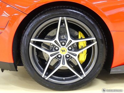 FERRARI CALIFORNIA - 6