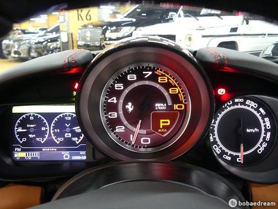 FERRARI CALIFORNIA - 8