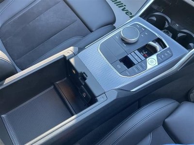 2024 BMW BMW thumbnail 22
