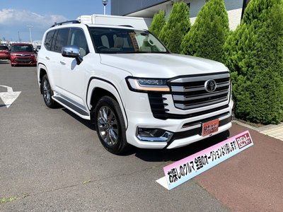 TOYOTA LAND CRUISER 300 - 7