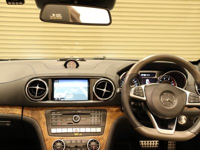 MERCEDES-BENZ SL - 4