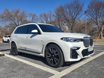BMW X7 - 7