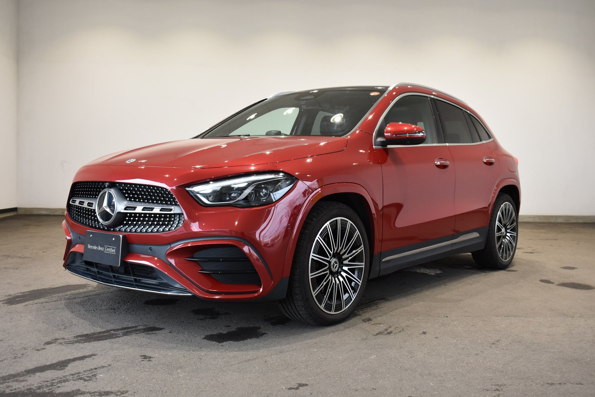 MERCEDES-BENZ GLA - View 1