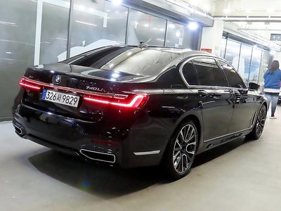 BMW 7 SERIES - 4