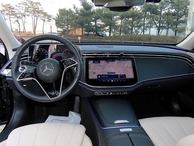 MERCEDES-BENZ E-CLASS - 5