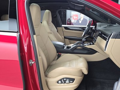صورة مصغرة 17 لـ 2021 Porsche CAYENNE
