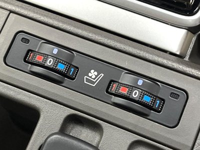 TOYOTA LAND CRUISER PRADO - 7