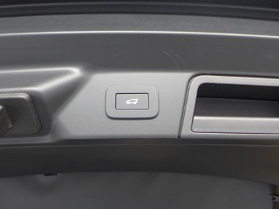 2026 LAND Rover RANGE ROVER VELAR thumbnail 74