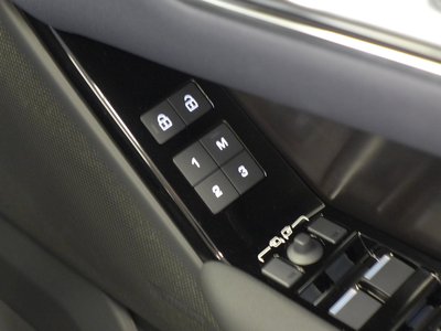 2026 LAND Rover RANGE ROVER VELAR thumbnail 17