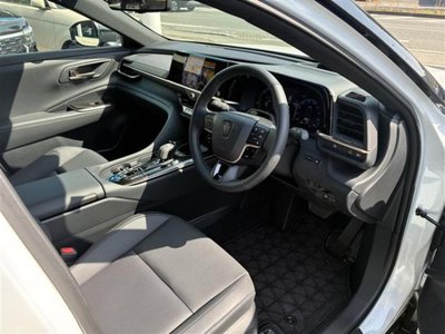 TOYOTA CROWN SPORT - 5