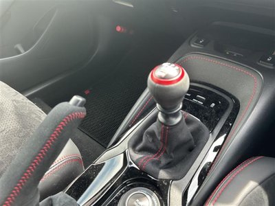 2026 Toyota GR COROLLA — миниатюра 11