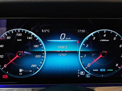 MERCEDES-BENZ E-CLASS - 8