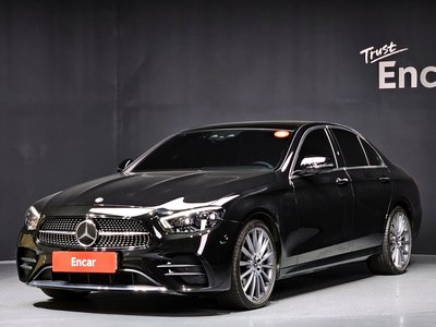 MERCEDES-BENZ E-CLASS - 1