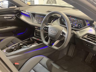 AUDI E-TRON GT QUATTRO - 8