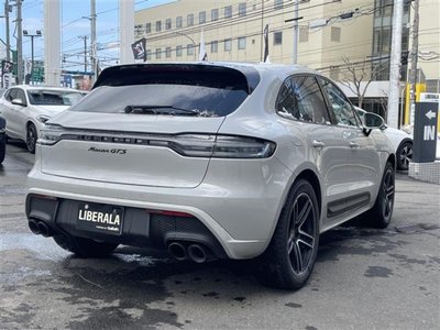 PORSCHE MACAN - 9