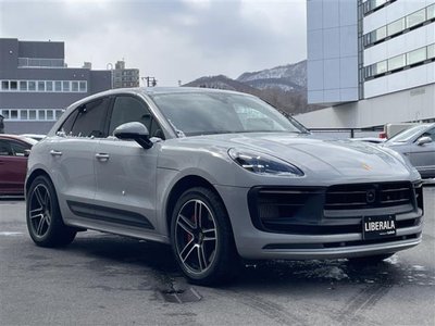 PORSCHE MACAN - 2
