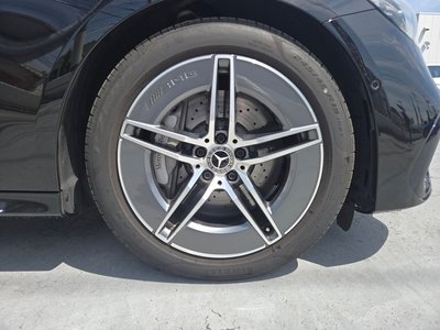 MERCEDES-BENZ E-CLASS - 9