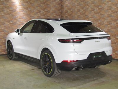 PORSCHE CAYENNE COUPE - 9