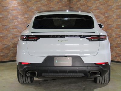 PORSCHE CAYENNE COUPE - 10