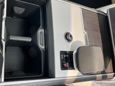 2025 LAND Rover RANGE ROVER — миниатюра 45