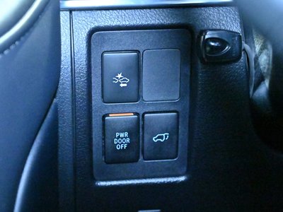 2017 Toyota LAND CRUISER 200 缩略图 32
