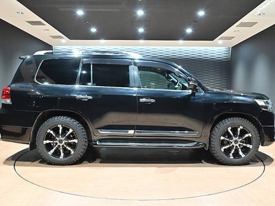 2017 Toyota LAND CRUISER 200 照片 6