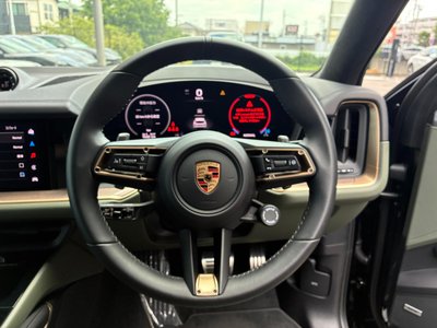 2025 Porsche CAYENNE 照片 3