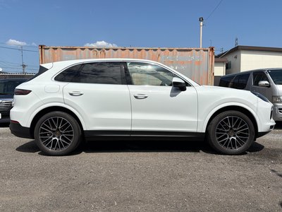 PORSCHE CAYENNE - 8