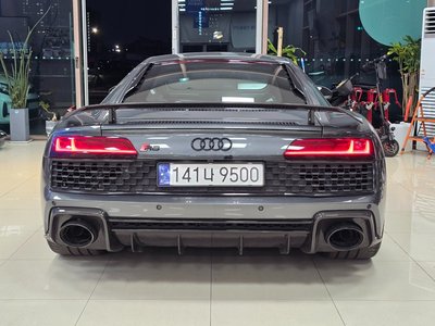 AUDI R8 - 7