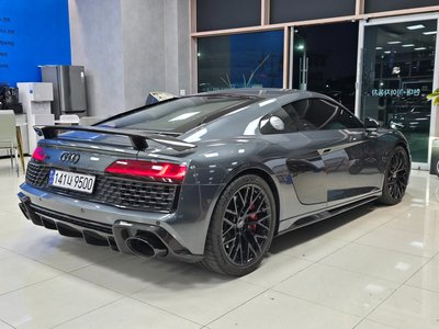 AUDI R8 - 6