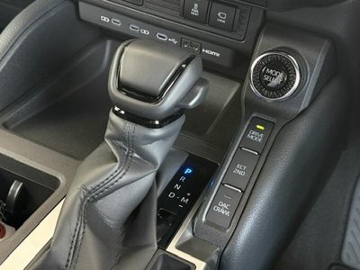 2025 Toyota LAND CRUISER 250 — миниатюра 14