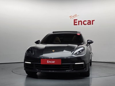 2018 Porsche PANAMERA 照片 2