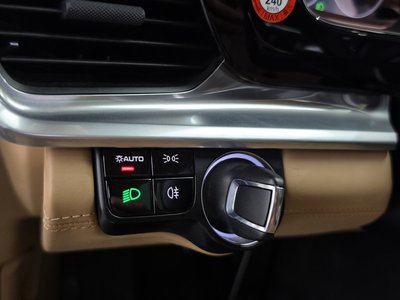 2018 Porsche PANAMERA 缩略图 37