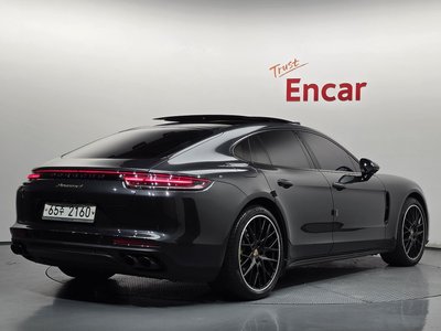 2018 Porsche PANAMERA 照片 3