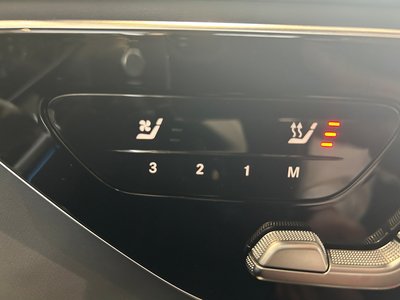 2025 Mercedes-BENZ GLC AMG — миниатюра 17